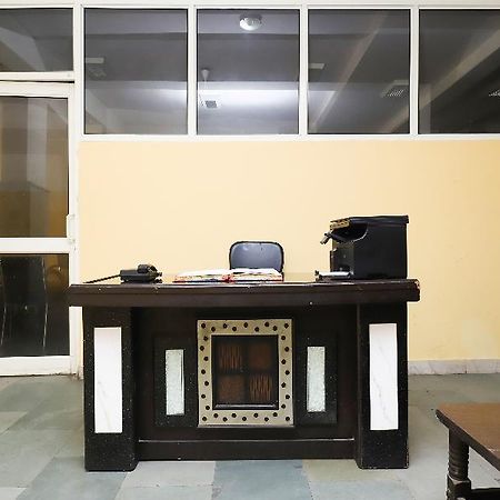 Oyo 28126 Charanpahari Hotel Νέο Δελχί Εξωτερικό φωτογραφία