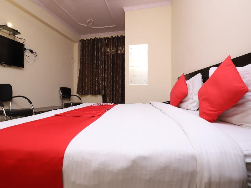 Oyo 28126 Charanpahari Hotel Νέο Δελχί Εξωτερικό φωτογραφία
