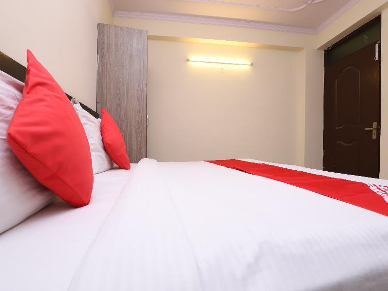 Oyo 28126 Charanpahari Hotel Νέο Δελχί Εξωτερικό φωτογραφία