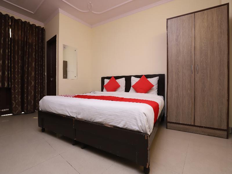 Oyo 28126 Charanpahari Hotel Νέο Δελχί Εξωτερικό φωτογραφία